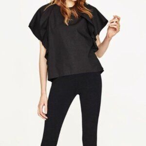 Zara Popover Cotton Sz M Top Ruffled w/ Buttons
Top is WHITE, black shows fit.